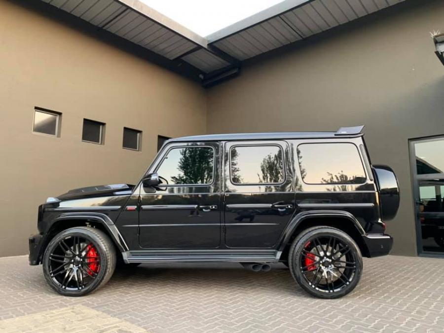  Mercedes-AMG G63 by Brabus & RACE! 2019 года  (фото 11 из 15)